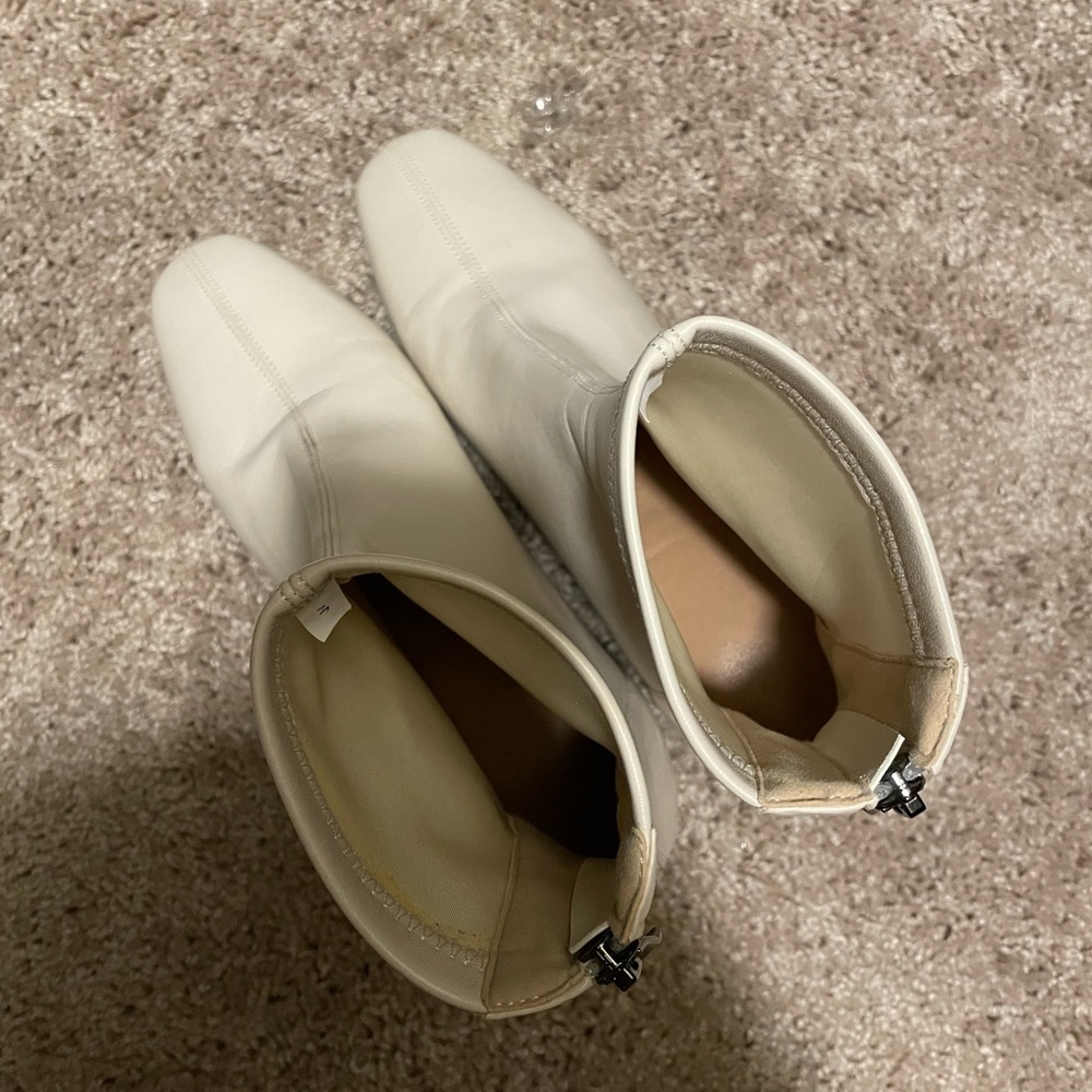Women cream boots no brand